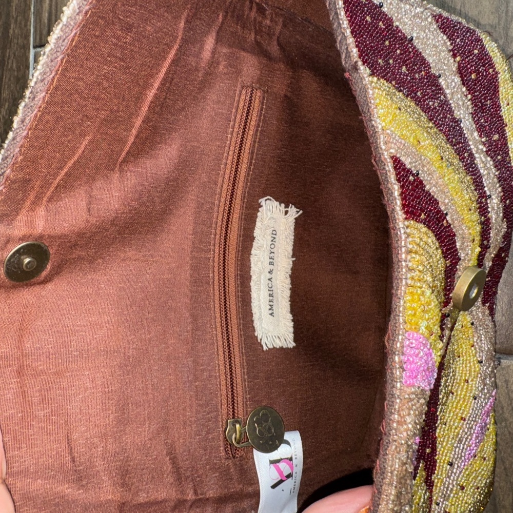 America & Beyond Plum Retro Beaded Shoulder Bag - Picture 3 of 4
